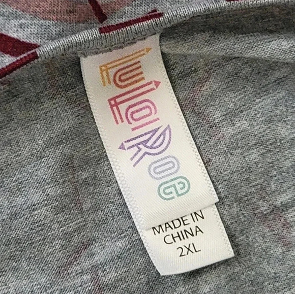 Lularoe Printed Perfect T Size 2XL NWT - Picture 2 of 4